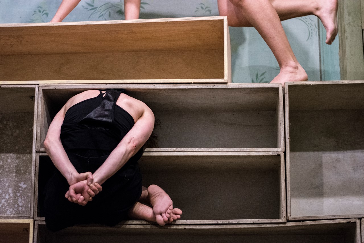 Núcleo Cinematográfico de Dança: descabido