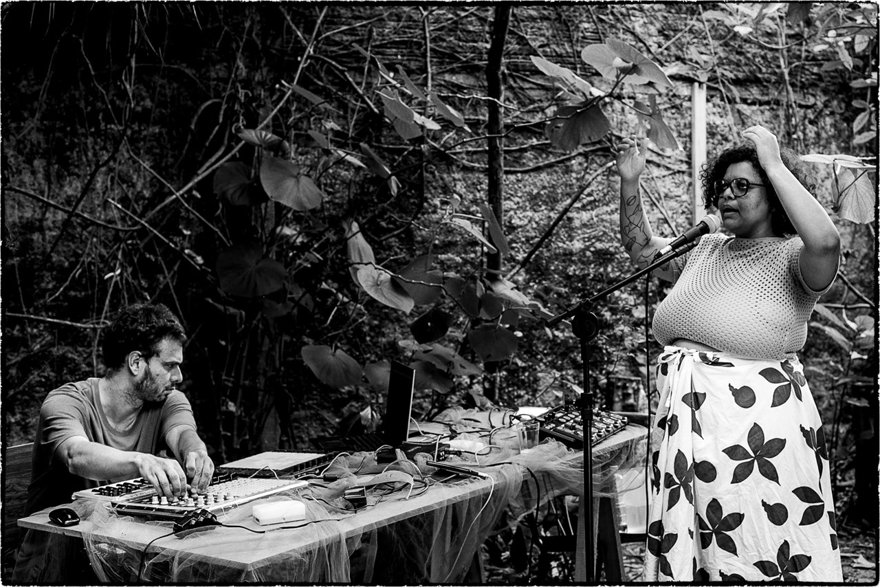 ONIRA: SONHAR A TEMPESTADE