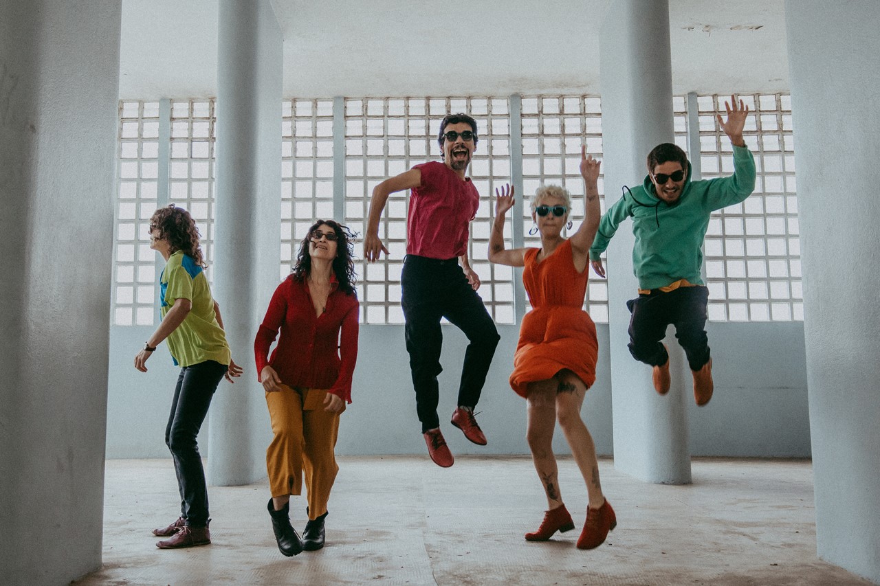 MÚSICA DE MONTAGEM: O GRITO DO ESCURO