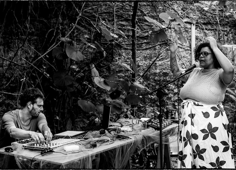 ONIRA: SONHAR A TEMPESTADE